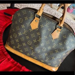 Louis Vuitton Alma